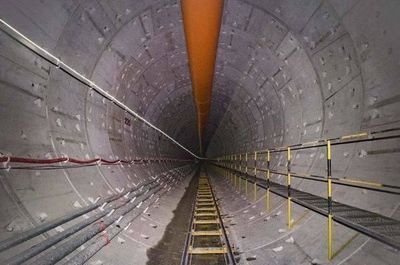成都地铁17号线两个隧道贯通 为明年通车打下基础
