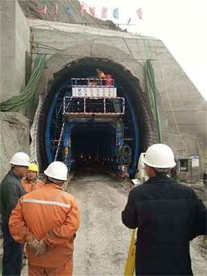 鹏程钢结构-安康高速公路隧道衬砌台车